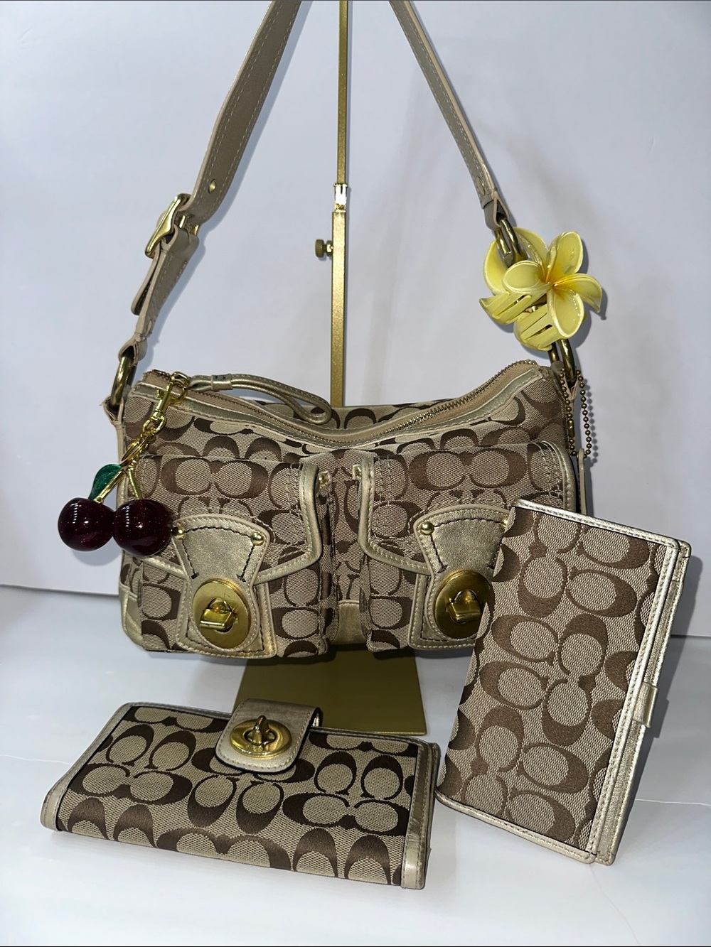 Vintage Coach Legacy collection set